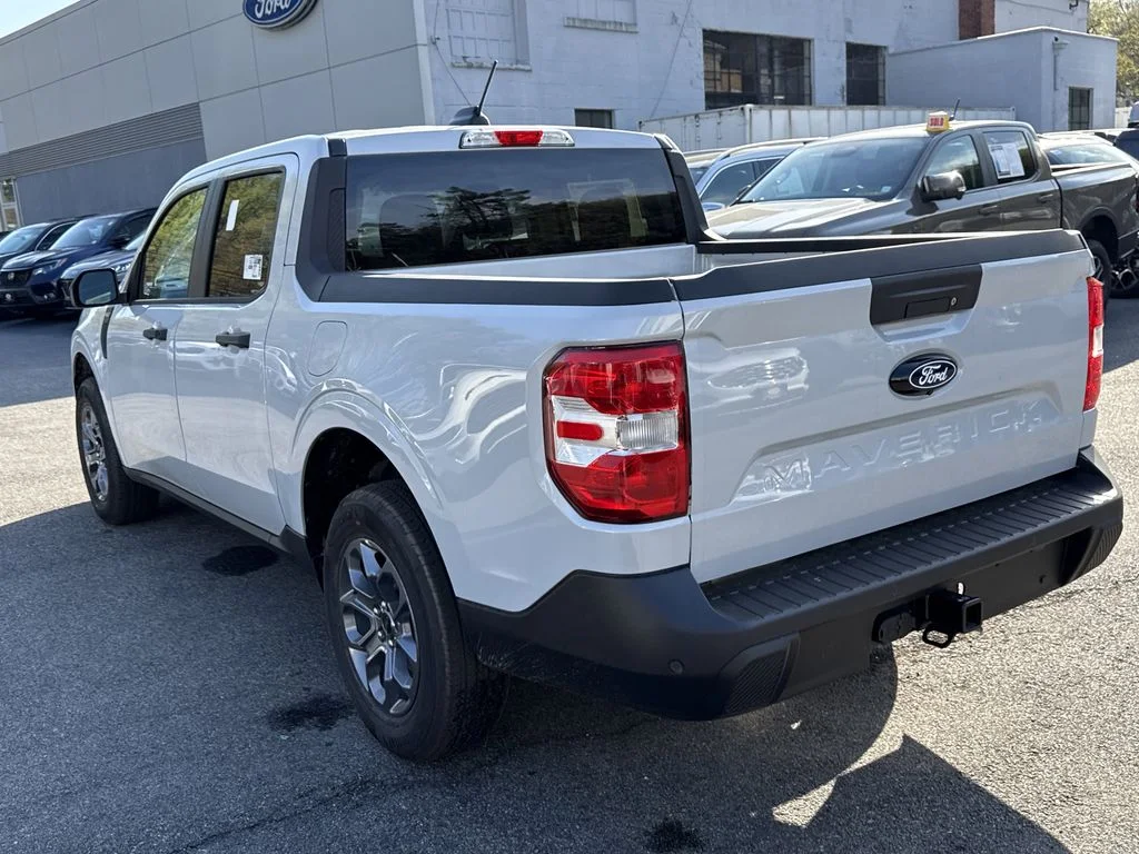New 2026 White Ford XLT image 6
