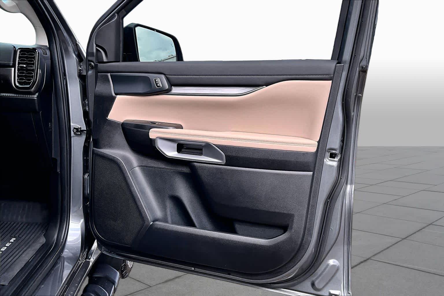 Used 2024 Carbonized Gray Ford LARIAT image 23