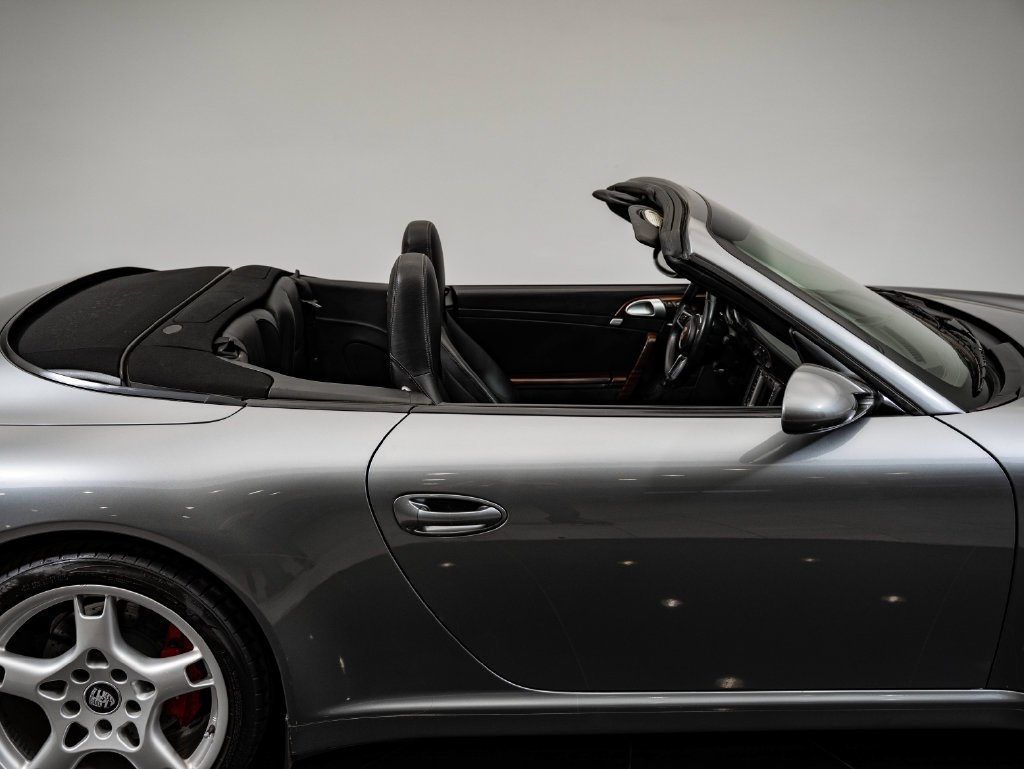 Used 2006 Seal Grey Metallic Porsche Carrera S image 25