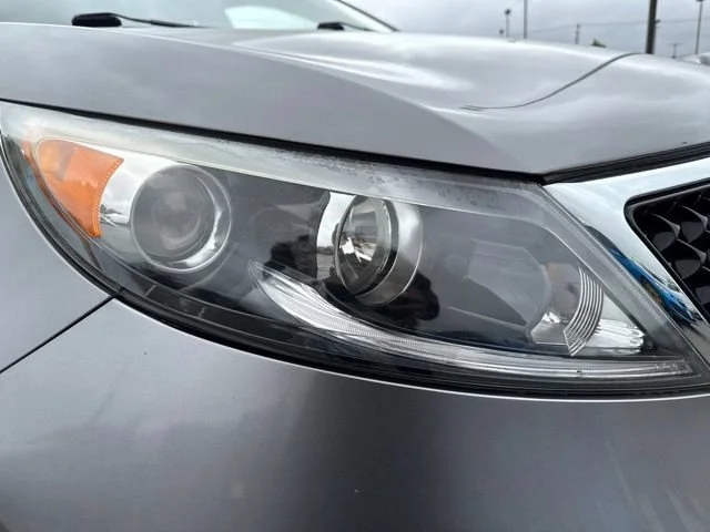 Used 2014 Mineral Silver Kia LX image 9