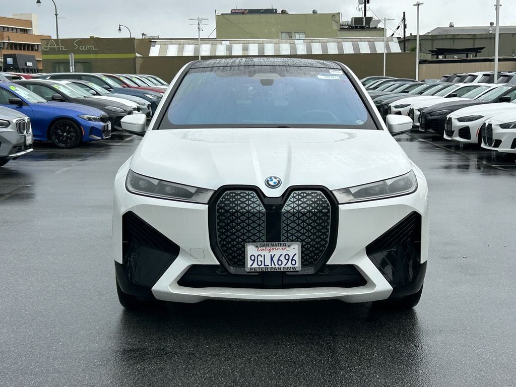 2024 BMW iX xDrive50 photo 3
