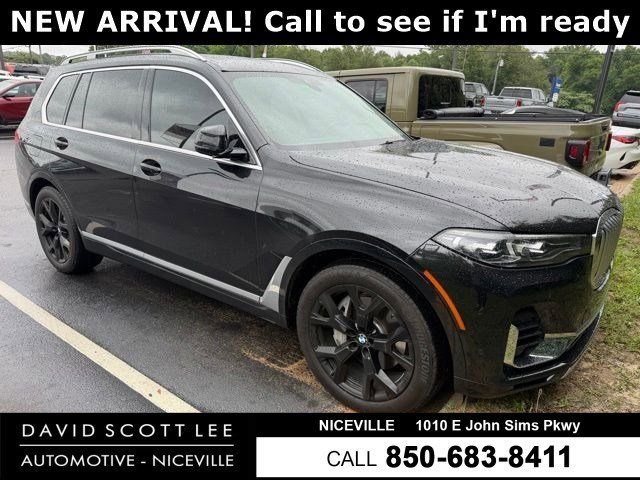 2020 BMW X7 xDrive40i's photo