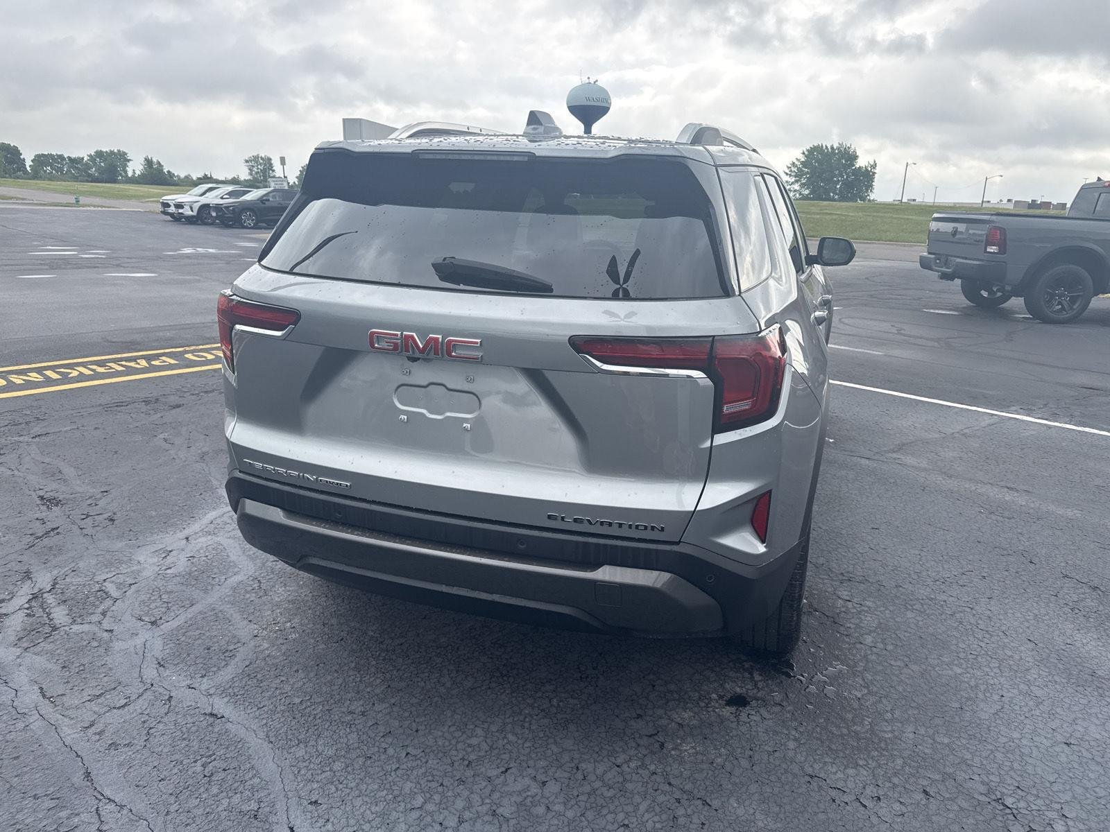 Used 2026 Sterling Metallic GMC Elevation image 3