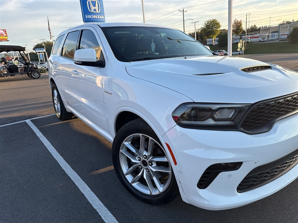 Used 2022 White Knuckle Clearcoat Dodge R/T image 4