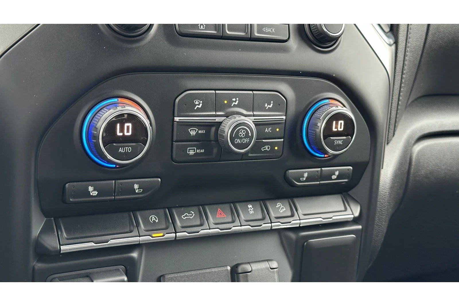 Used 2019  Chevrolet RST image 18