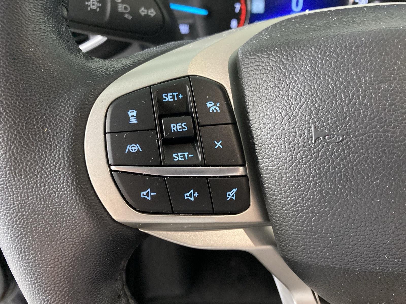Used 2023 Agate Black Metallic Ford XLT image 33