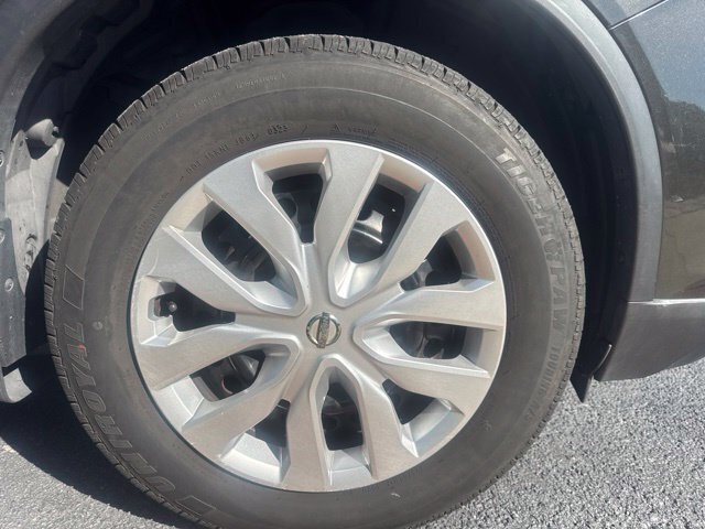 Used 2017 Black Nissan S image 4