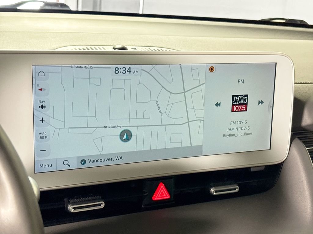 Used 2024 White Hyundai SEL image 16