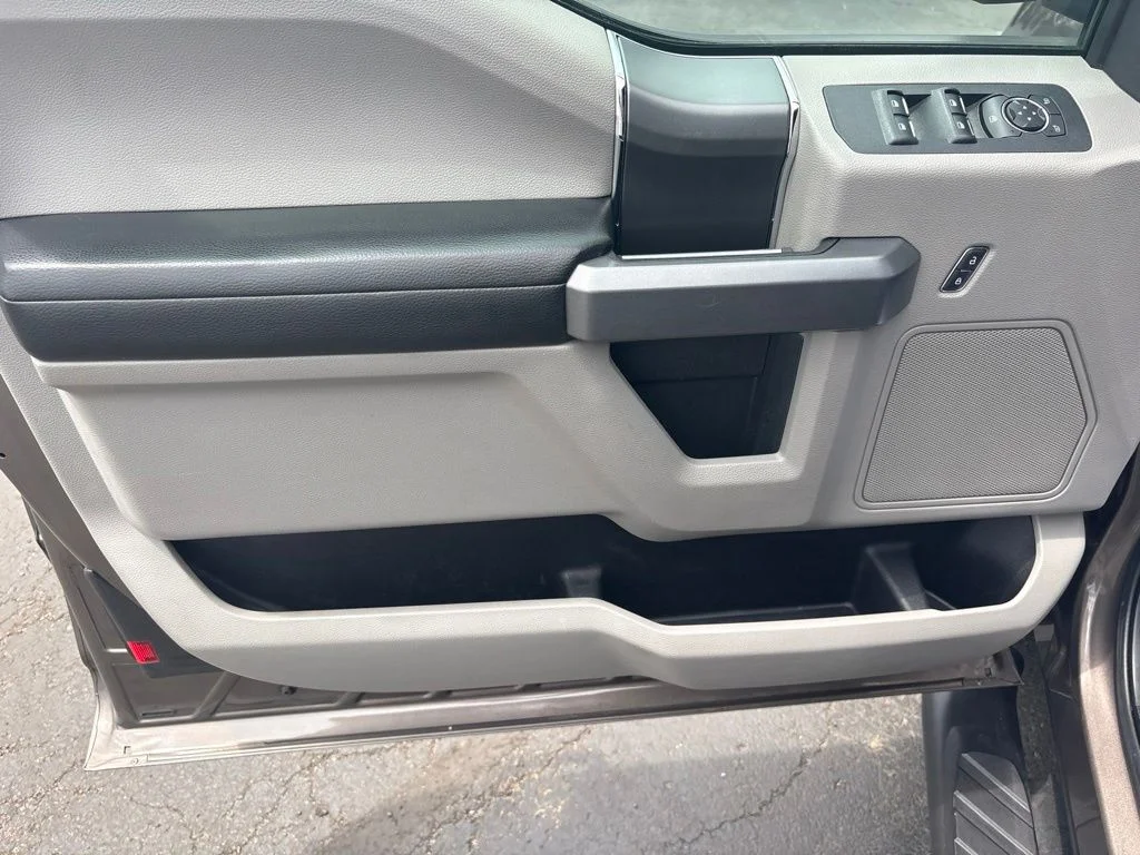 Used 2018 Gray Ford XLT image 13