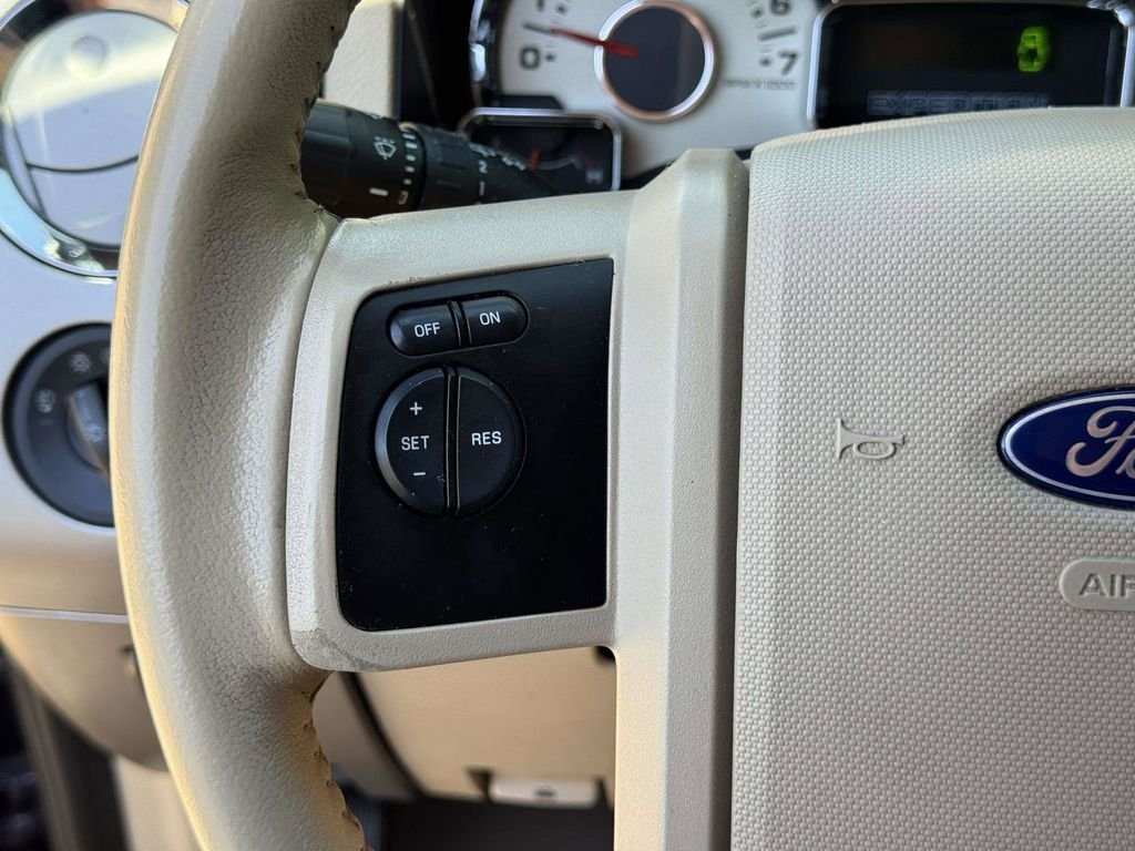 Used 2013 Blue Ford XLT image 12