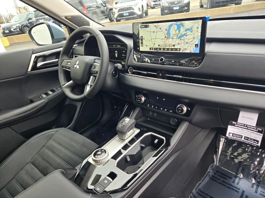 New 2026 Gray Mitsubishi SE image 5