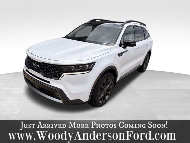 Used 2022 White Kia X-Line SX Prestige image 1