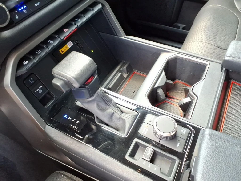 Used 2024  Toyota Limited image 9