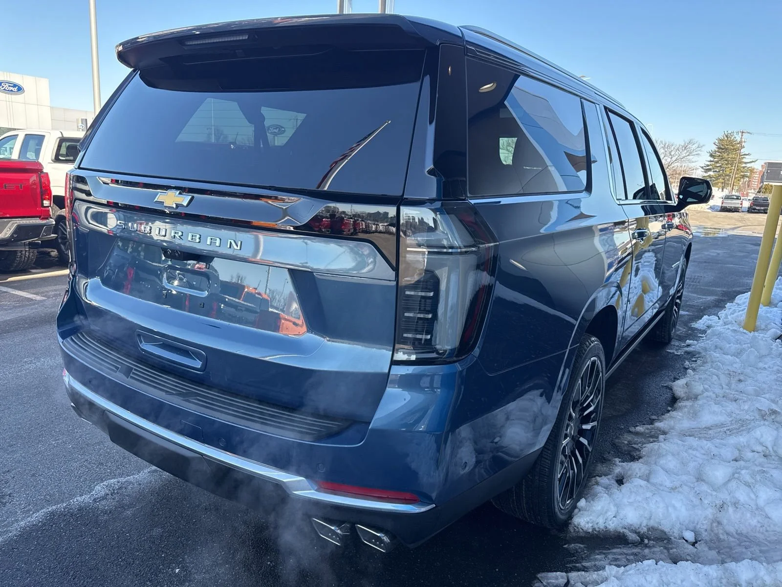 2026 Chevrolet Suburban High Country - Photo 6