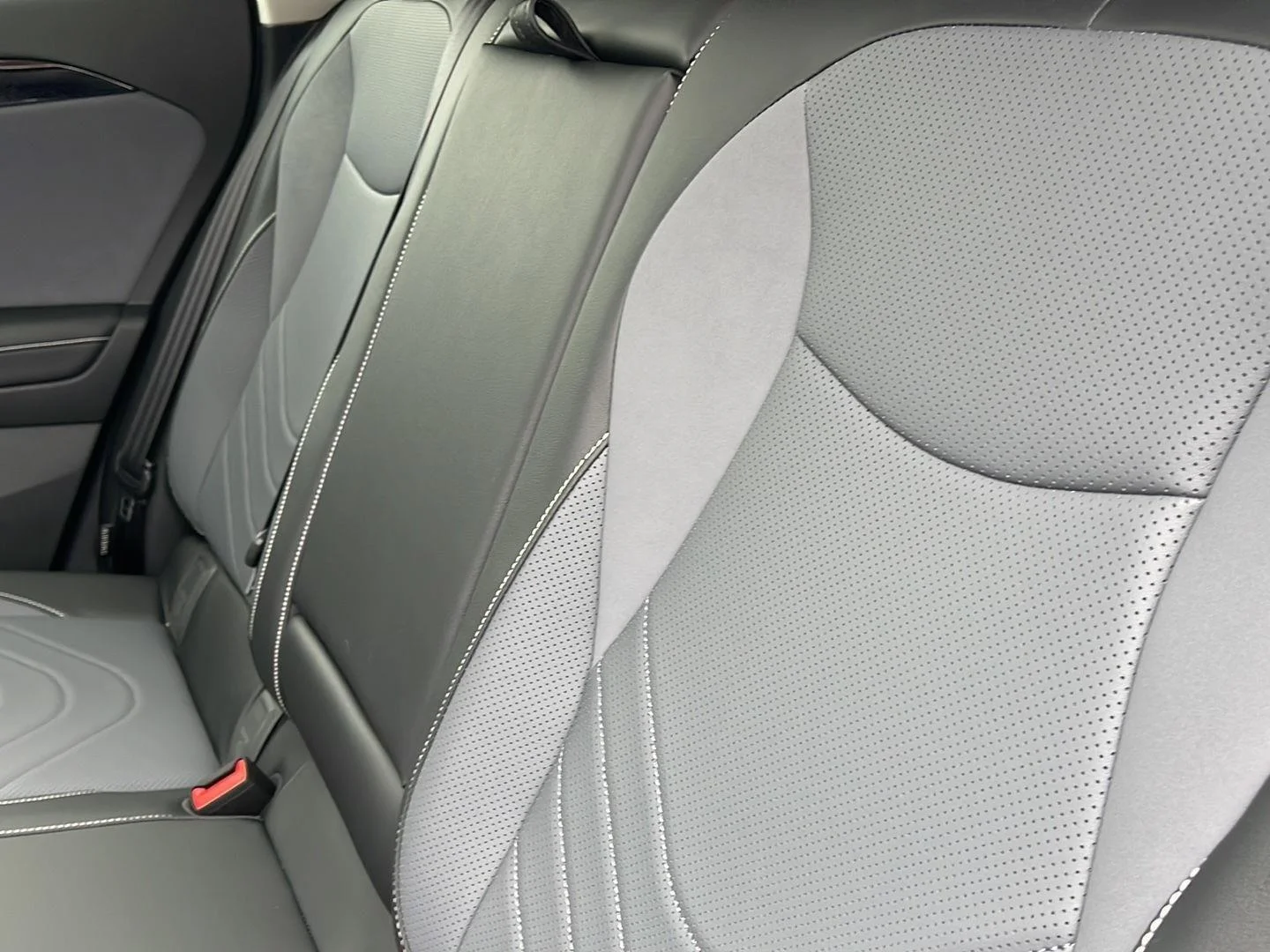 New 2026 Platinum Gray Metallic Volkswagen SE image 14