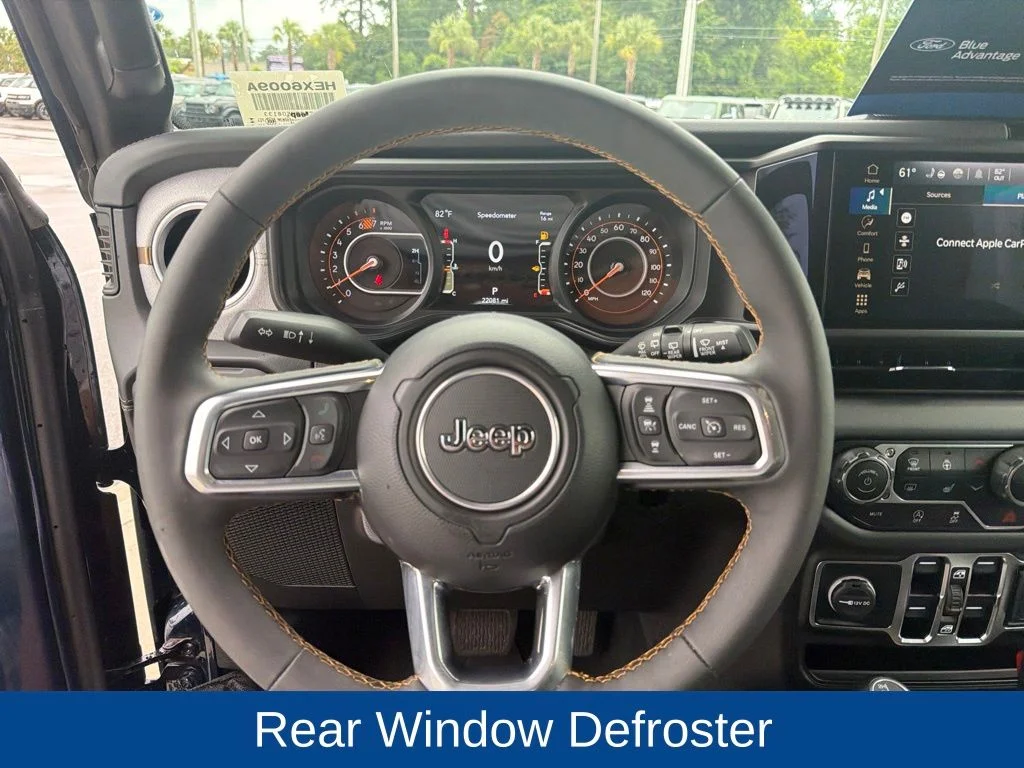 Used 2025 Fathom Blue Pearlcoat Jeep Sahara image 17