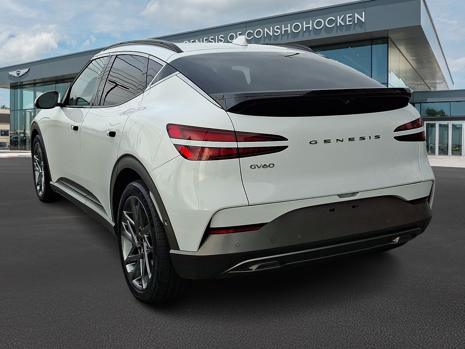 Used 2023 Alta White Genesis Advanced image 4