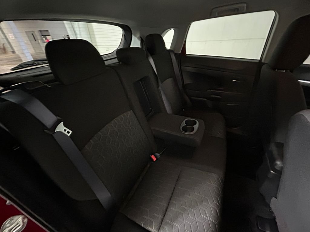 Used 2022 Red Mitsubishi 2.0 ES image 17