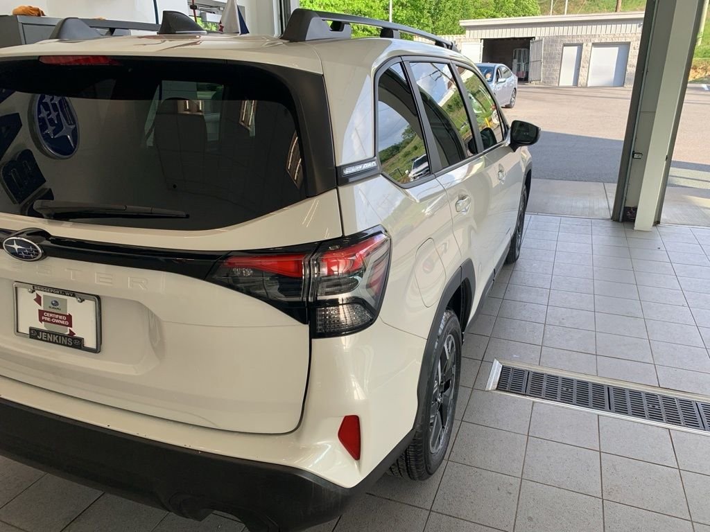 2025 Subaru Forester Premium - Photo 17