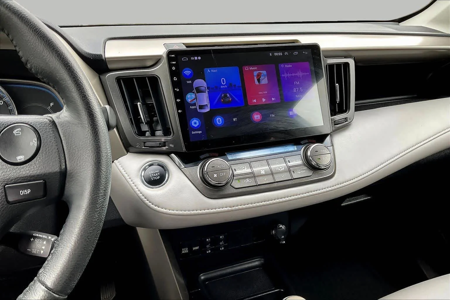 Used 2014 Blizzard Pearl Toyota Limited image 6