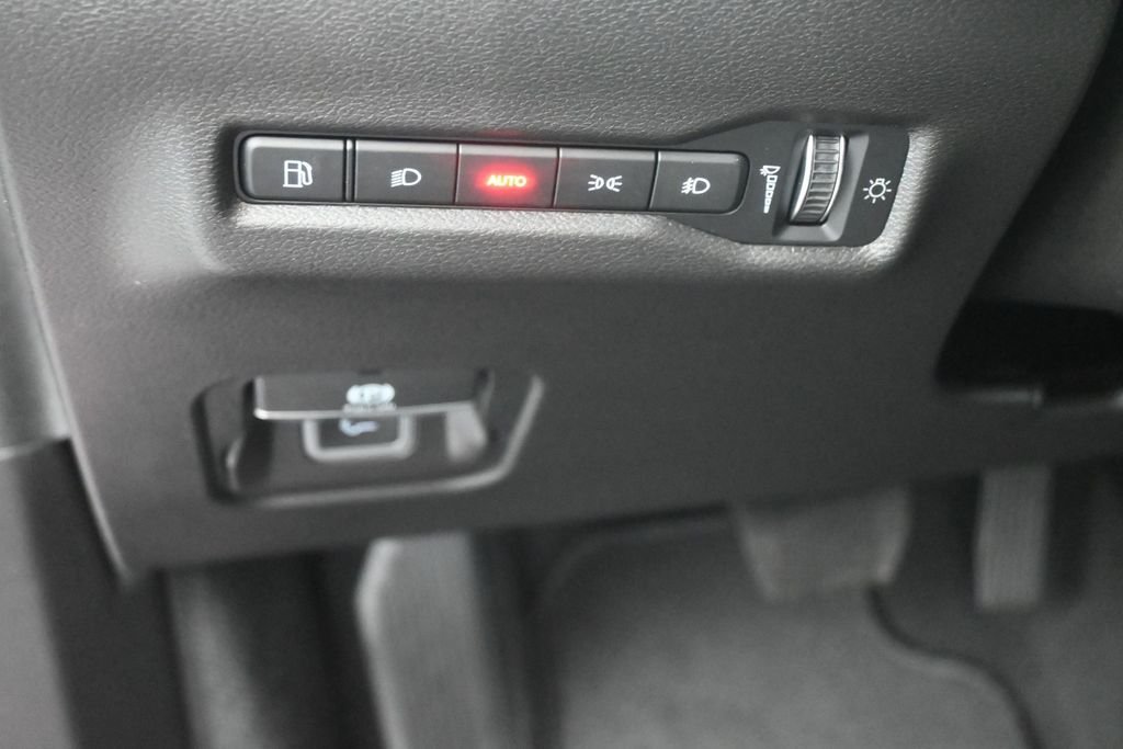 New 2026 Red Hot Pearlcoat Jeep Laredo image 21