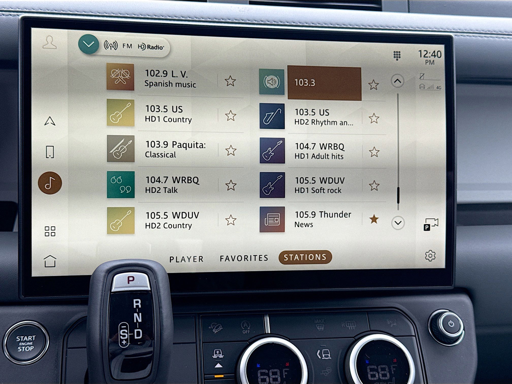 New 2026 Santorini Black LAND ROVER X-Dynamic SE image 32