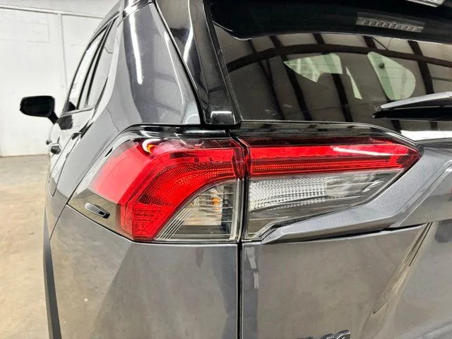 Used 2024 MAGNETIC GRAY MET. Toyota  image 7