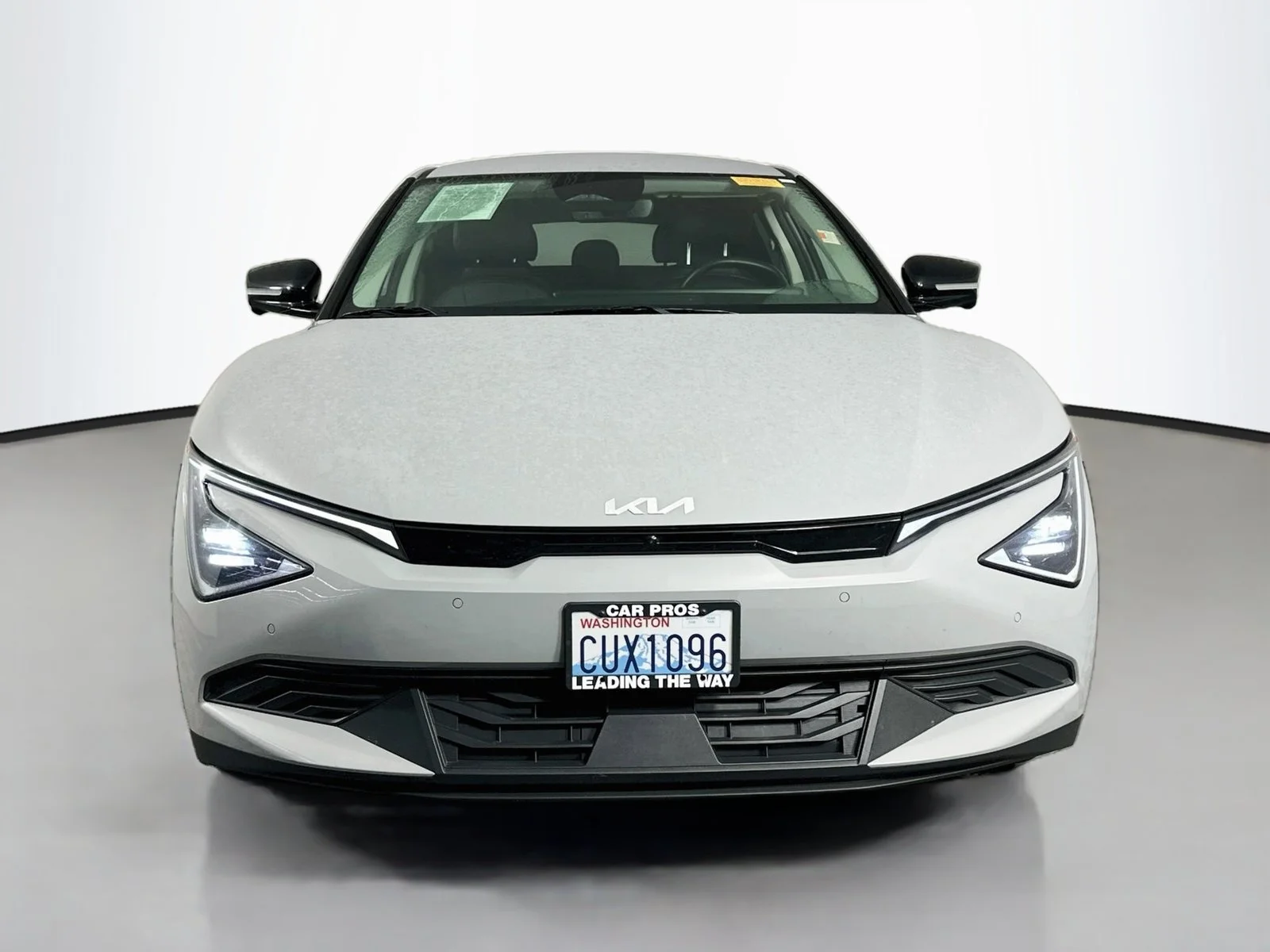 Used 2025 Kia EV6 Light L/R with VIN 5XYC34JA9SG010137 for sale in Portland, OR