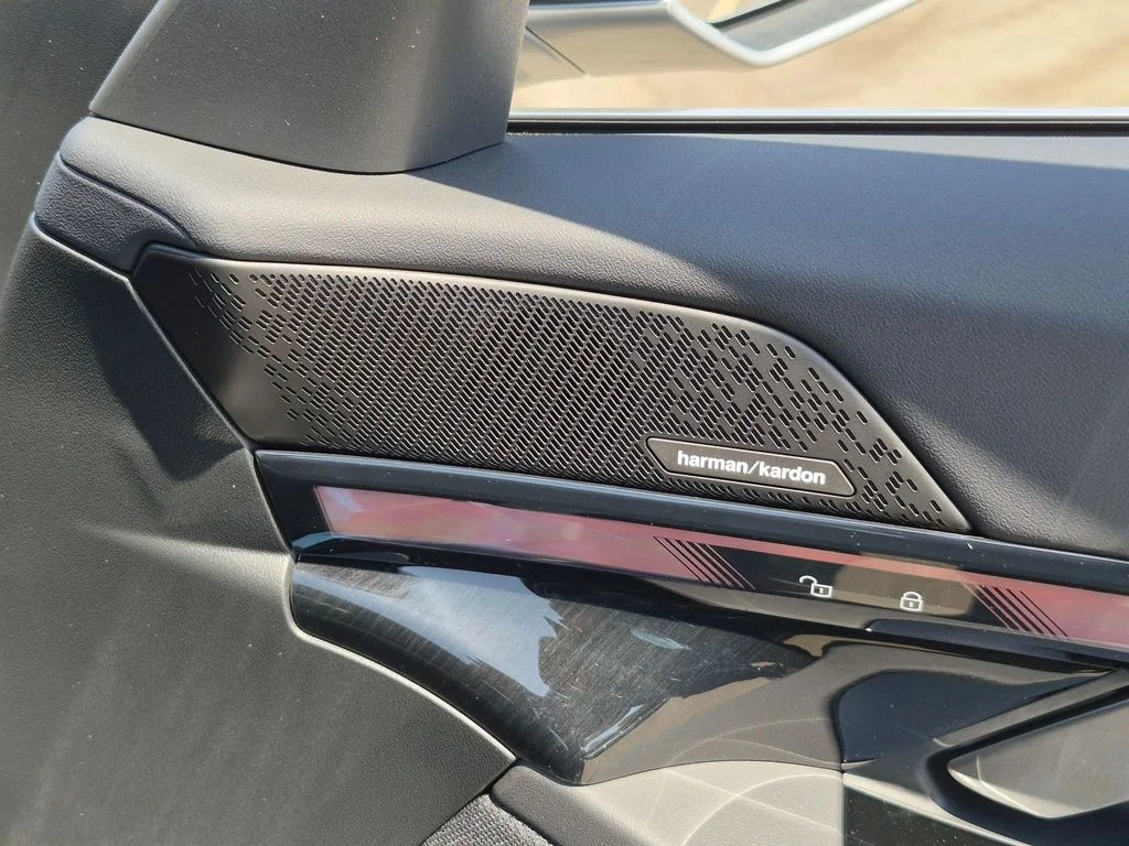 New 2027 Black BMW eDrive40 image 17