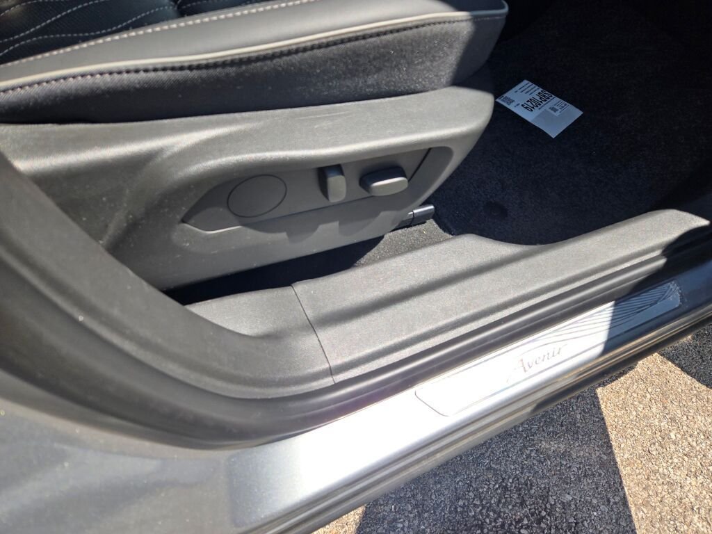 Used 2023 Gray Buick Avenir image 6