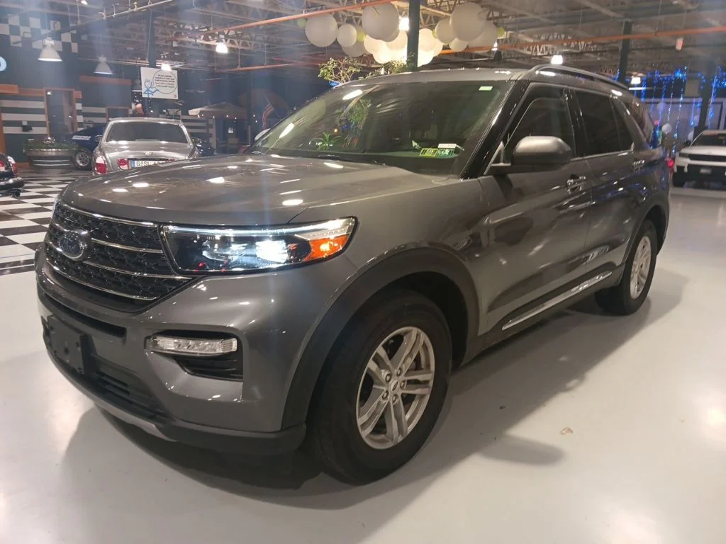 2023 Ford Explorer XLT 4WD's photo