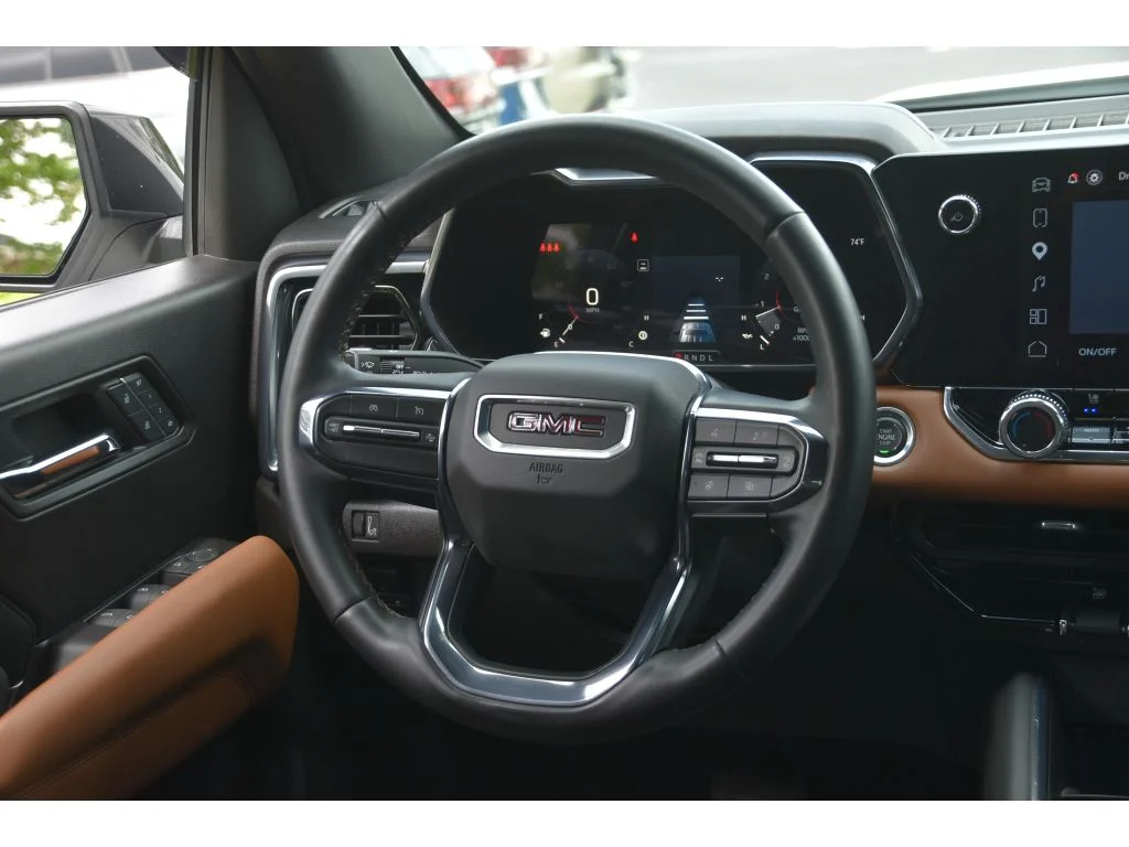 Used 2024 Summit White GMC 4WD AT4 image 16