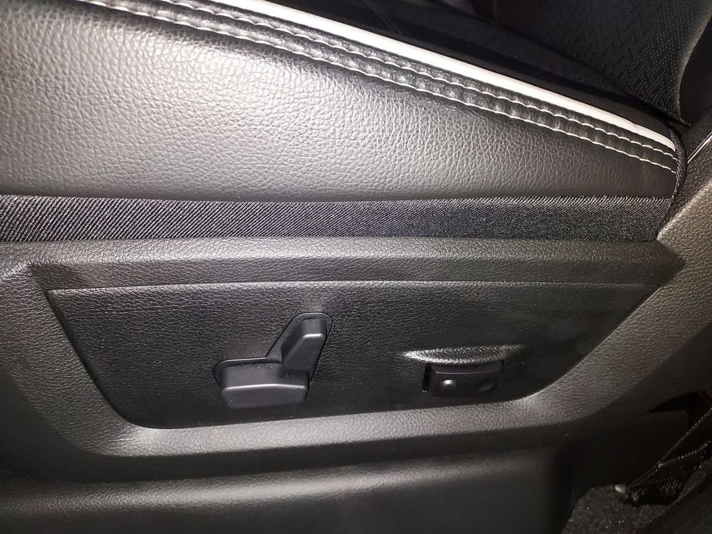 2026 RAM 3500 Laramie - Photo 18
