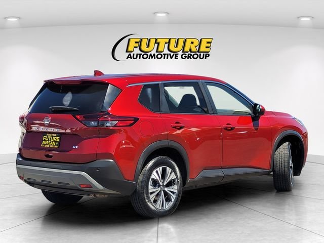 Used 2023 Red Nissan SV image 4