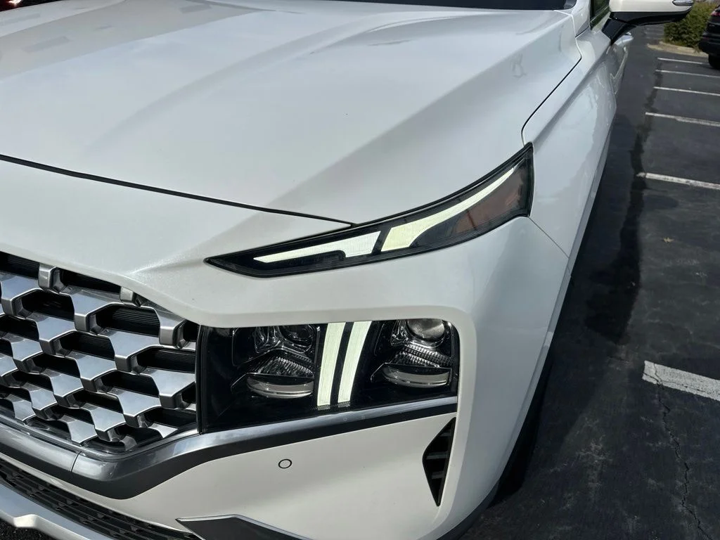 Used 2021 Quartz White Hyundai Limited image 9