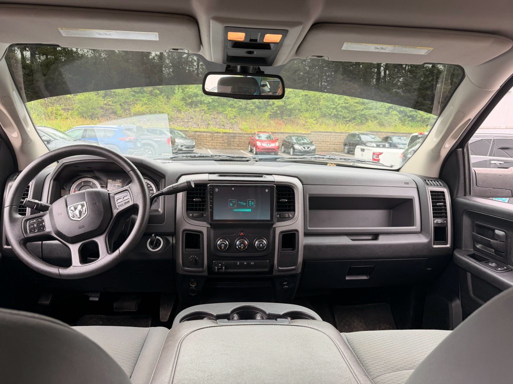 Used 2015 Prairie Pearlcoat Ram Tradesman image 8