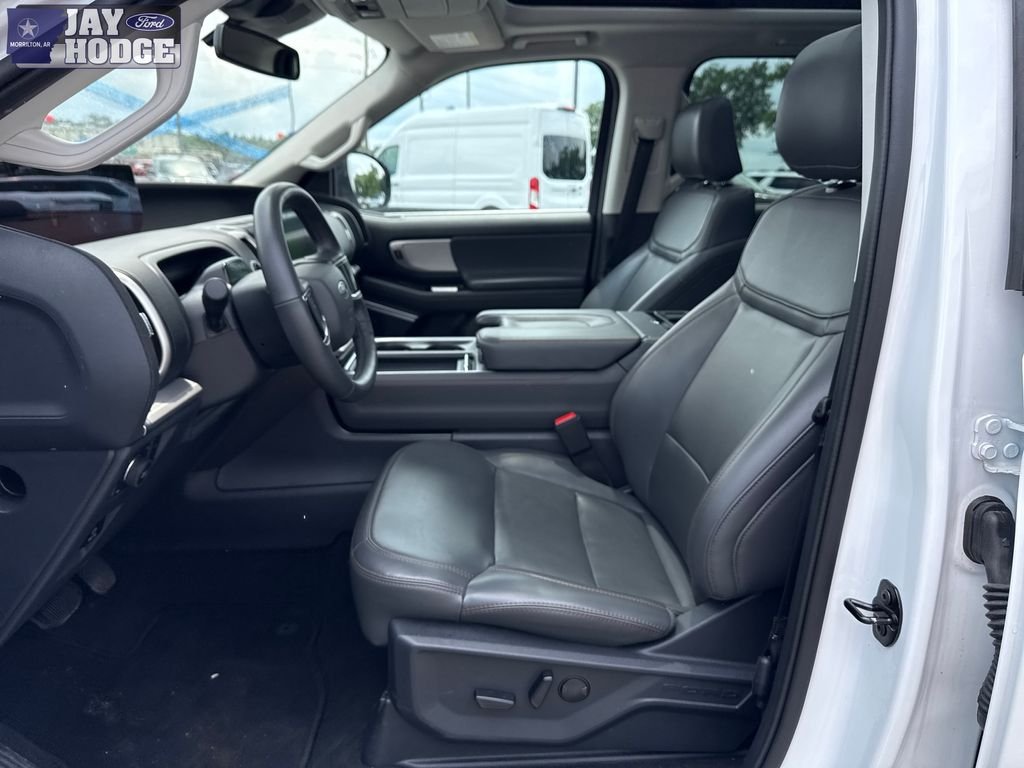 Used 2025 White Ford Active image 22
