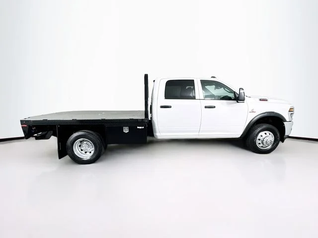 New 2026 Bright White Clear-Coat Exterior Paint RAM TRADESMAN image 8