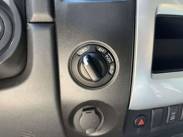 Used 2013  Nissan S image 32