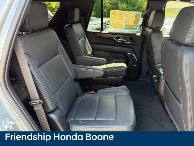 Used 2025 Silver GMC Denali image 46