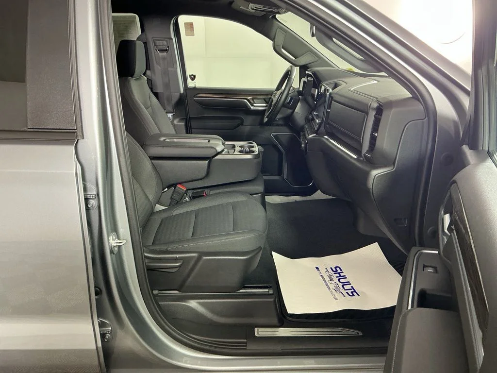Used 2023 Gray Chevrolet RST image 6