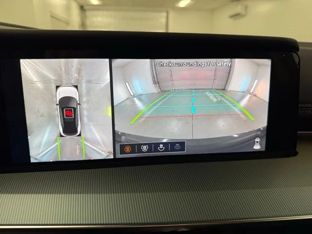 New 2025 Everest White TriCoat Nissan SL image 22