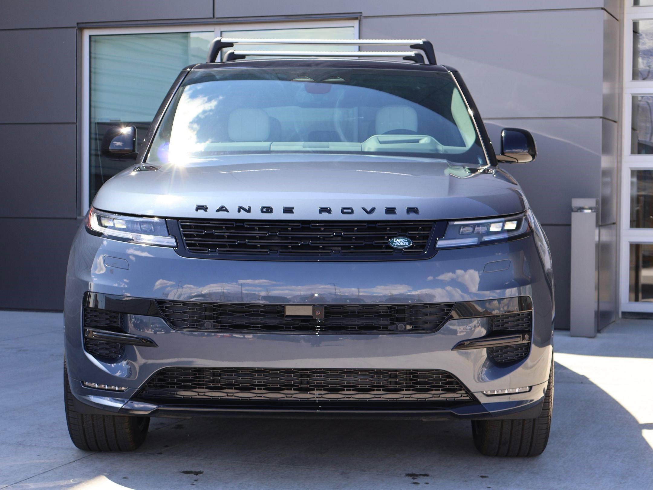 New 2026 Varesine Blue LAND ROVER P400 Dynamic SE image 2