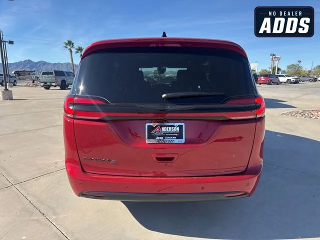 2026 Chrysler Pacifica Select - Photo 4
