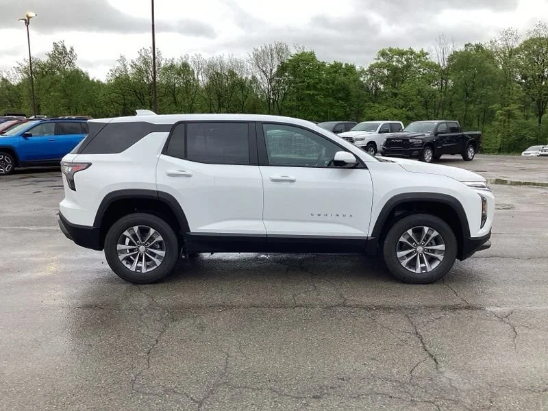 2026 Chevrolet Equinox LT - Photo 8