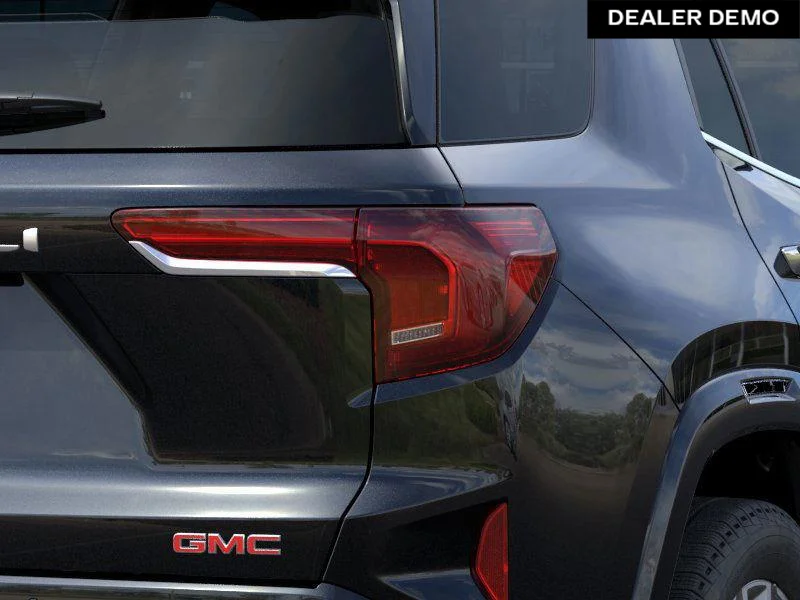 Used 2026  GMC Denali image 11