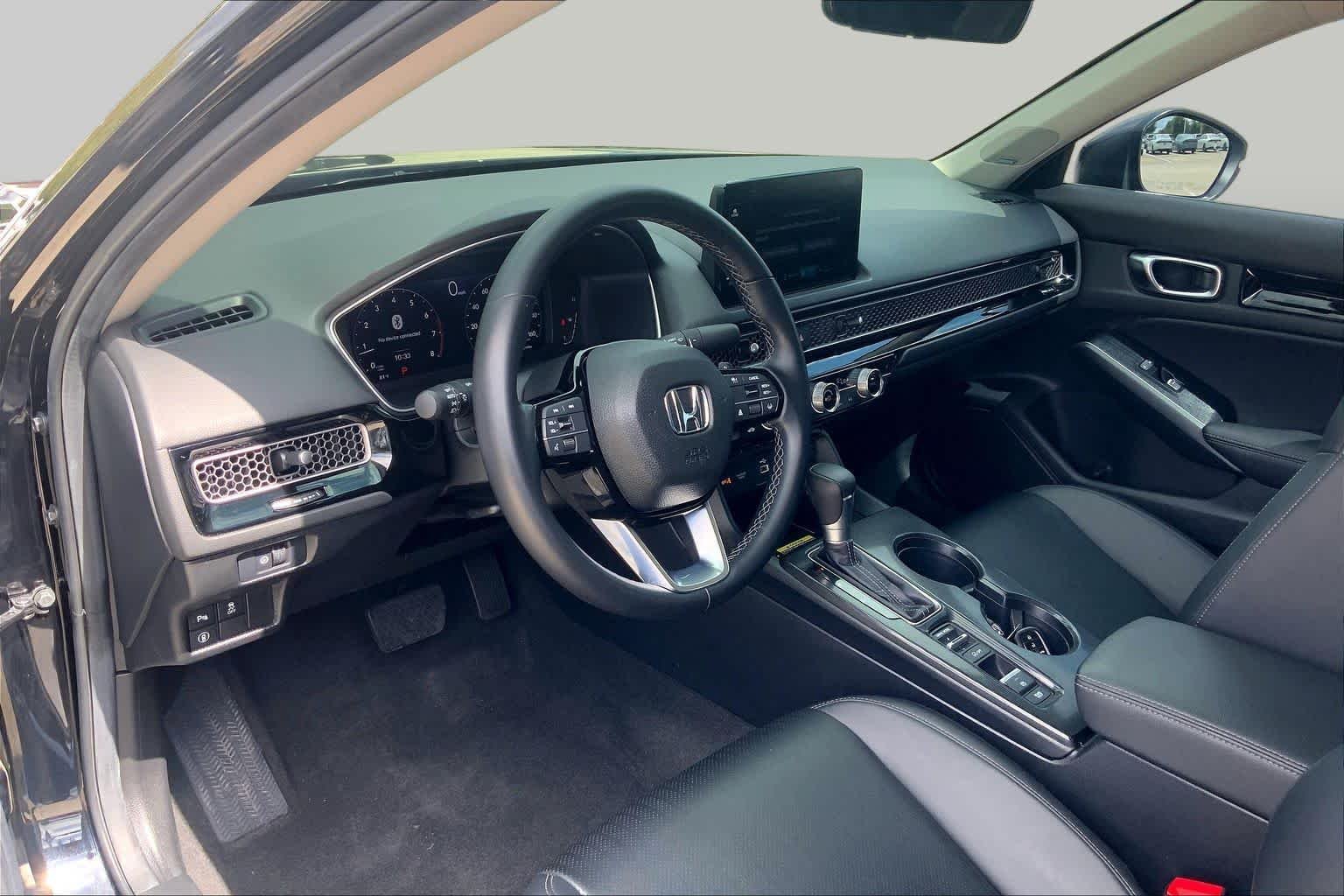 Used 2024 Crystal Black Pearl Honda Touring image 17