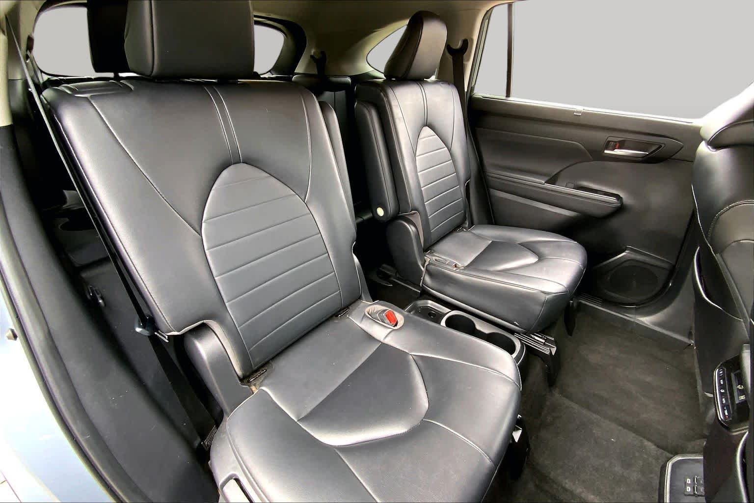 Used 2023 Moon Dust Toyota XLE image 20