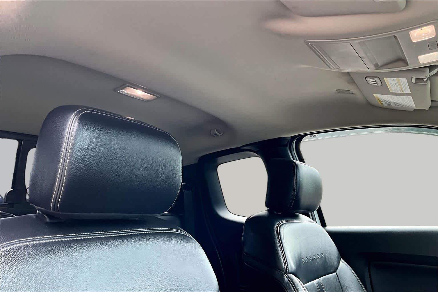 Used 2019 Ingot Silver Ford LARIAT image 14
