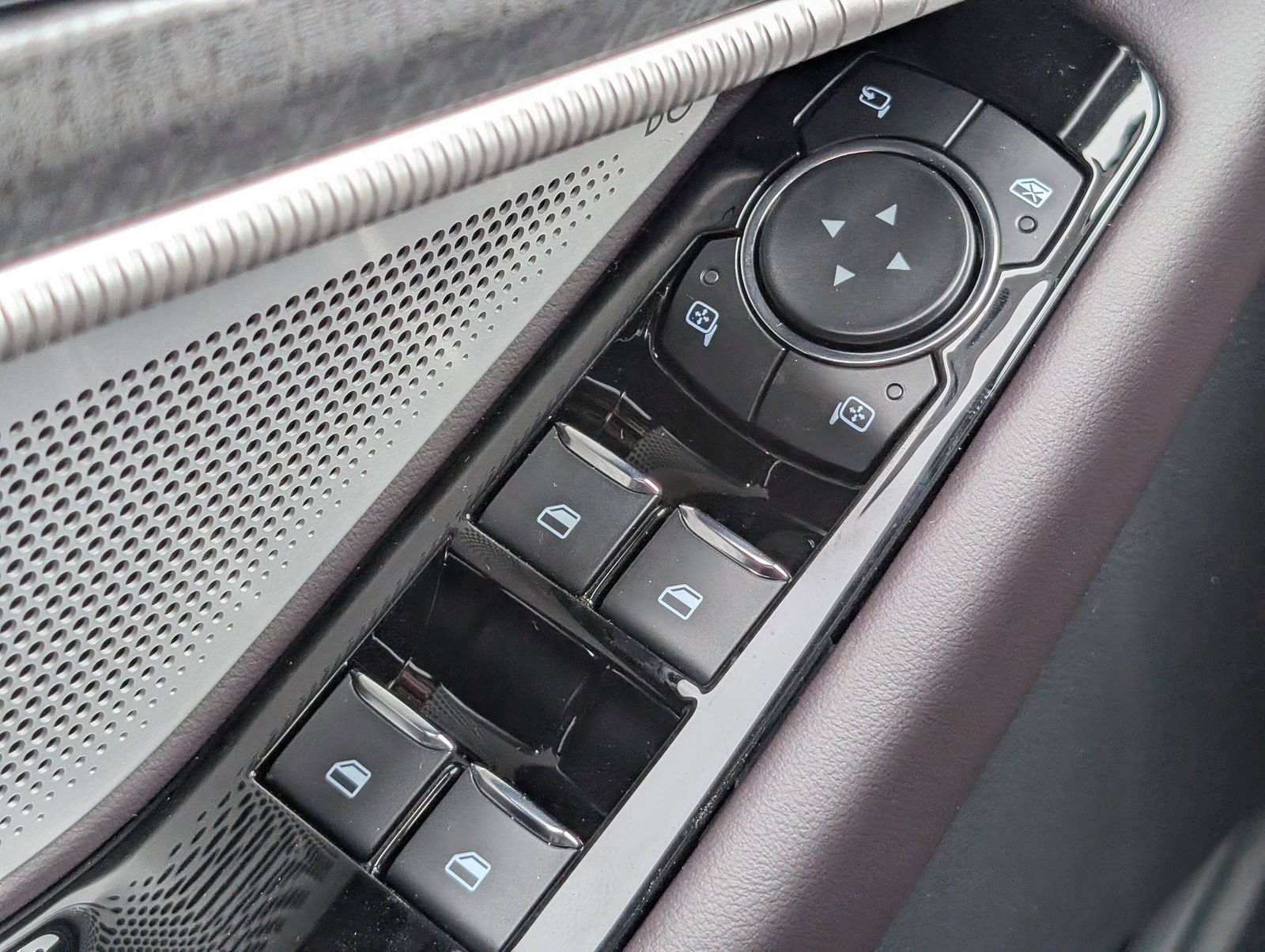 2026 Ford Explorer Platinum - Photo 23